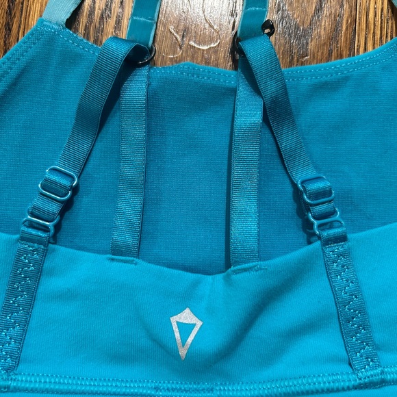 Ivivva (size 8) tank top with adjustable soft velvet straps and trim) - Picture 4 of 8